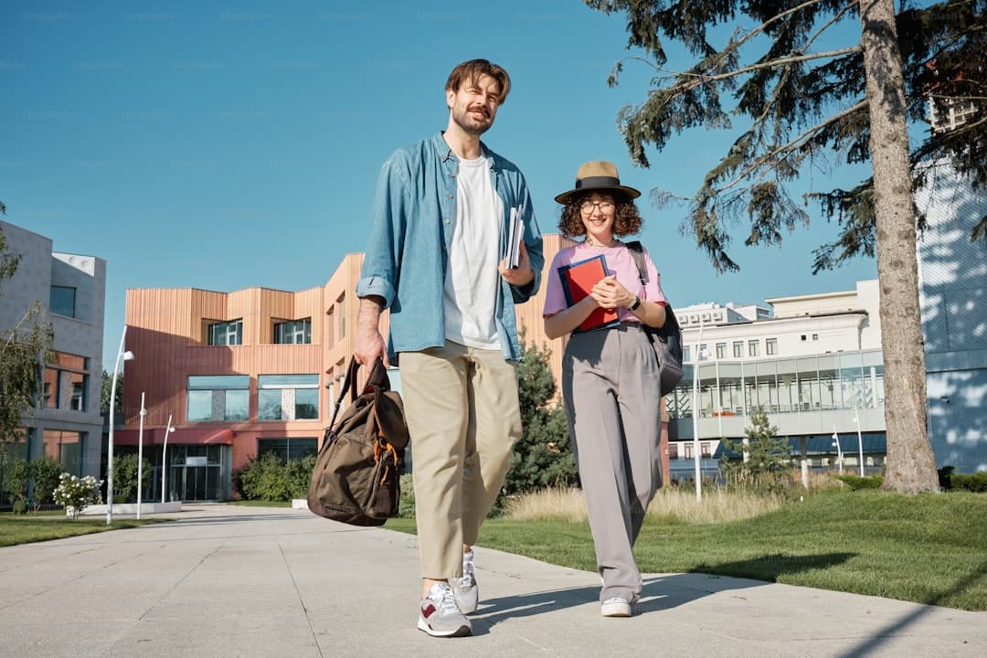 3 Colleges Giving Full Scholarships to International Students